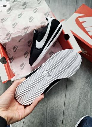 Nike cortez black/white 7
