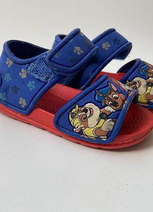 Босоножки детские