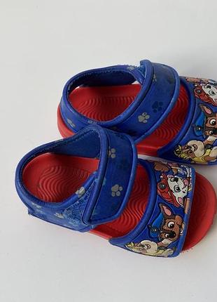 Босоножки детские 2