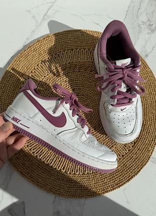 Білі кросівки для дівчинки білі кросівки для дівчинки nike 33р nike air force 1 low light bordeaux white