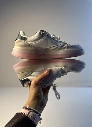 Жіночі кросівки reebok eur 37