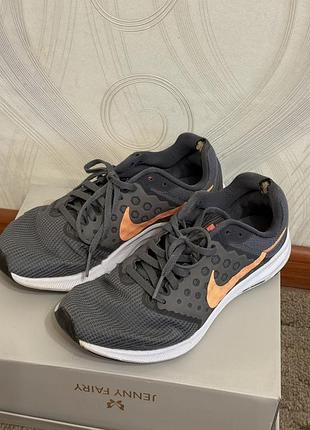 Кросівки nike