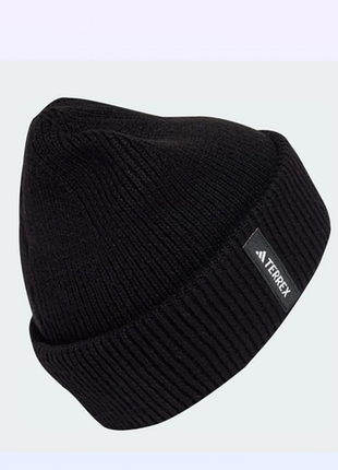 Шапка adidas terrex чорна.