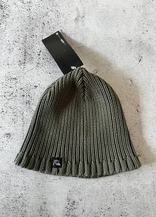 Новая шапка quiksilver цвета хаки оригинал