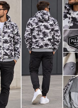 Стильная мужская бомбер-ветровка в трендовом камуфляже pull &amp; bear / m