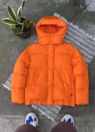 Рідкісний преміальний помаранчевий базовий пуховик woolrich з маленьким логотипом на рукаві й капюшоні
