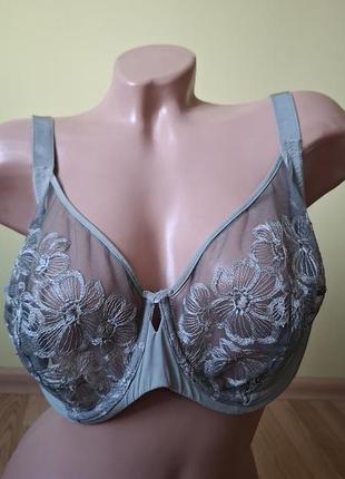 Бюстгальтер 85е