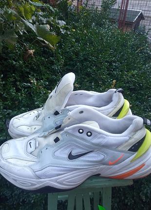 Кроссовки мужские nike m2k tecno ,пятки целые, надо просто поделить носки.размер 45
