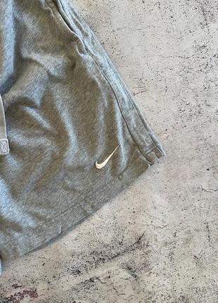 Серые шорты nike оригинал размер м 3
