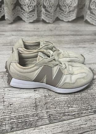 Кросівки new balance бежеві
