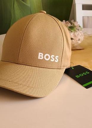 Бейсболка, кепка boss