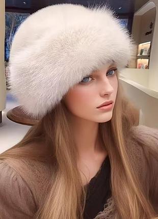 Женская теплая шапка в славянском стиле коричневая