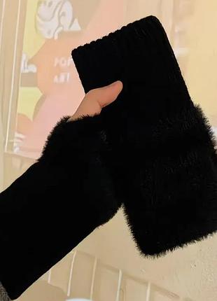Черные молодежные перчатки без пальцев