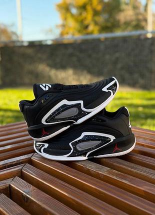 Air jordan luka black/white 5