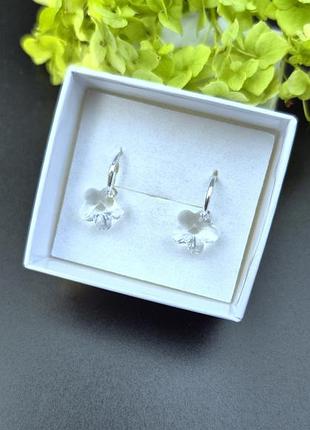 Серебряные серьги с кристаллами swarovski