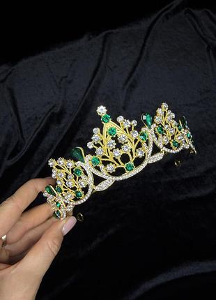 Корона діадема голову зелена зеленим камінням зеленая