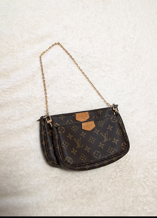 Сумка кросс боди louis vuitton original 
отличное состояние