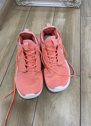 Жіночі кросівки nike 40.5 р