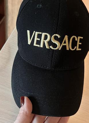 Жіноча кепка котон плотний / versace