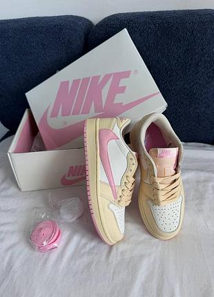 Nike air jordan 1 x travis scott
butter cream / pink