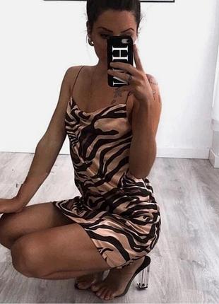 Платье в тигровый принт от zara