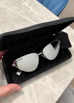 Сонцезахисні окуляри balenciaga