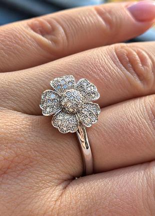 Серебряная кольца 925 пробы с фианитами «цветок»