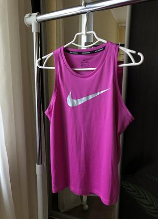 Оригінальна спортивна жіноча майка nike running розмір м