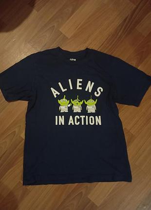 Футболка чоловіча uniqlo & pixar aliens in action темно-синя