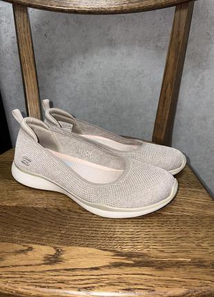 Skechers   кросівки сліпони, мокасини  туфлі