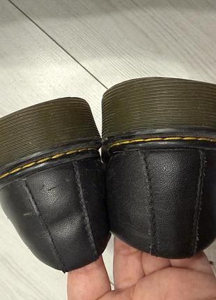 Чорні шкіряні туфлі dr. martens 5