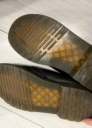 Чорні шкіряні туфлі dr. martens 4