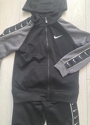 Спортивний костюм nike на 7 років