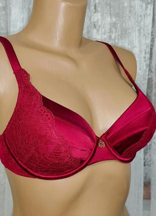 Гарний бюстгальтер uk32c eur70c.