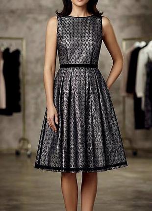 Стильна сукня з ефектом мережива  👗