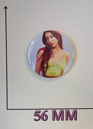 Значок 5,6 см katseye (38532)