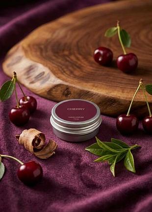 Парфюмований крем для рук cherry у металевій баночці (15 мл, новий) тревел формат лост чері