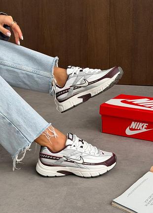 Nike initiator metallic bordo 2