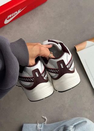 Nike initiator metallic bordo 3