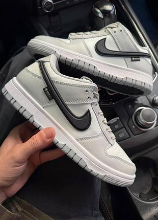 Dunk low gore-tex "summit white / light smoke grey" 2