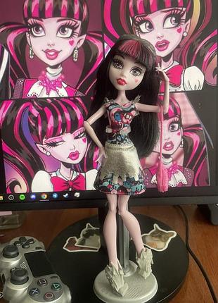 Лялька монстер хай дракулаура monster high