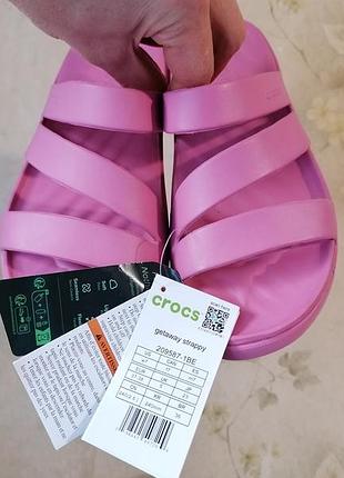 Шльопанці crocs getaway strappy sandal на стопу 23,5 см та 24 см