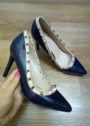 Красивые женские туфли на каблуке 36-39