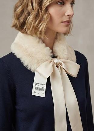 Дизайнерський комір декоративний щнімний на зав^язкках  moschino 
шткуне хутро стрічки 
придбано в австрії в аутлеті .
ціна а сатиі 200    €