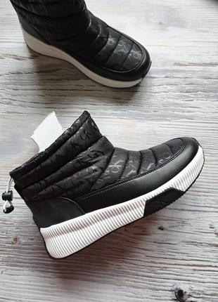 Черевики жіночі calvin klein чорні 37.5-38 розмір