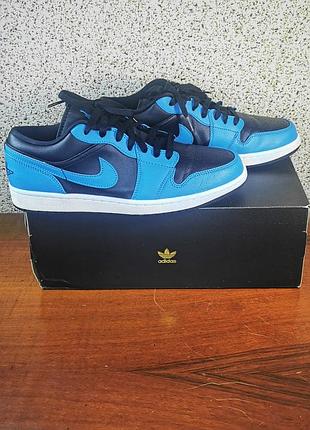 Кросівки чоловічі nike air jordan 1 low black /blue