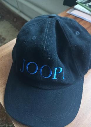 Кепка, бейсболка-черная с логотипом joop