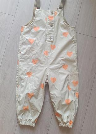Дощовик для дітей zara білий з помаранчевими серцями, розмір 104