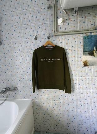 Свитшот tommy hilfiger.