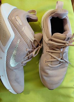 Жіночі кросівки nike (оригіналжіночі кросівки nike (оригінал)